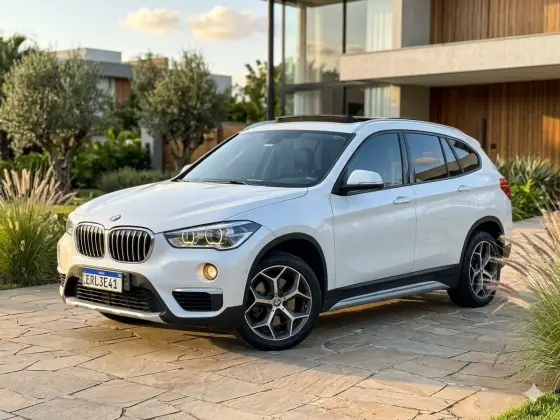 BMW X1 2.0 16V TURBO ACTIVEFLEX SDRIVE20I X-LINE 4P AUTOMÁTICO BMW X1 2.0 16V TURBO ACTIVEFLEX SDRIVE20I X-LINE 4P AUTOMÁTICO