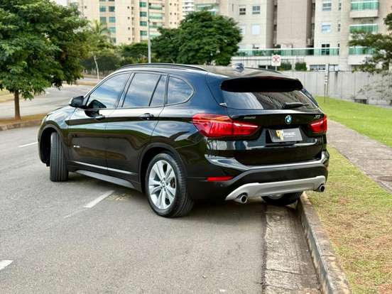 BMW-X1-2.0 16V TURBO ACTIVEFLEX SDRIVE20I 4P AUTOMÁTICO BMW-X1-2017