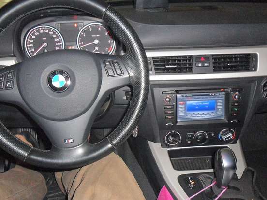 BMW-318i-2.0 SEDAN 16V GASOLINA 4P AUTOMÁTICO BMW-318i-2011