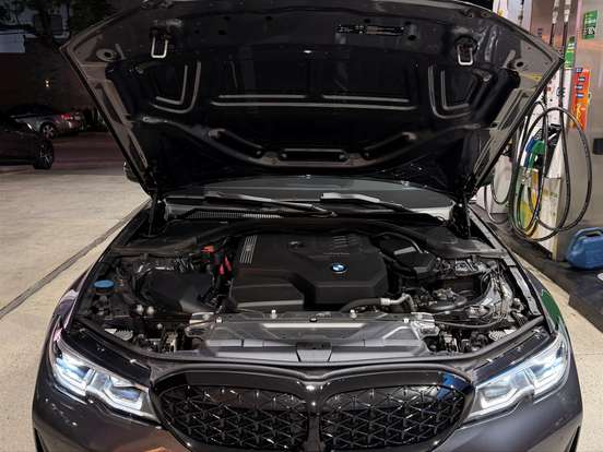 BMW-320i-2020