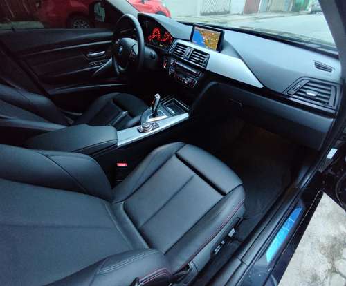 BMW-320i-2013