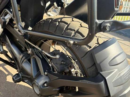 BMW-R 1250 GS PREMIUM TRIPLE BLACK BMW-R 1250 GS PREMIUM TRIPLE BLACK-2022