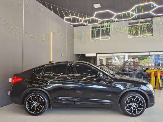 BMW-X4-2017