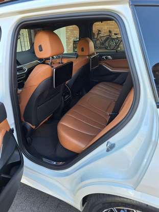 BMW-X5-2021