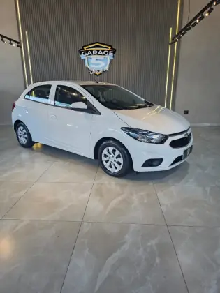 CHEVROLET ONIX 1.4 MPFI LT 8V FLEX 4P MANUAL CHEVROLET ONIX 1.4 MPFI LT 8V FLEX 4P MANUAL