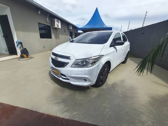 CHEVROLET ONIX 2015 1.0 MPFI LT 8V FLEX 4P MANUAL