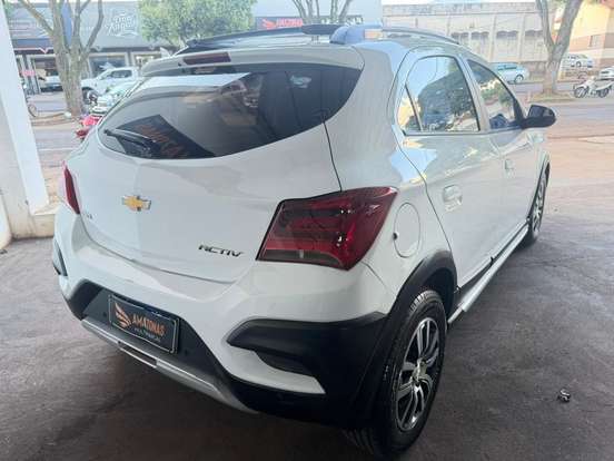 CHEVROLET-ONIX-2017