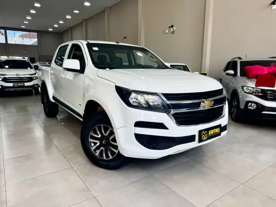CHEVROLET S10 2.8 LS 4X4 CD 16V TURBO DIESEL 4P MANUAL CHEVROLET S10 2.8 LS 4X4 CD 16V TURBO DIESEL 4P MANUAL