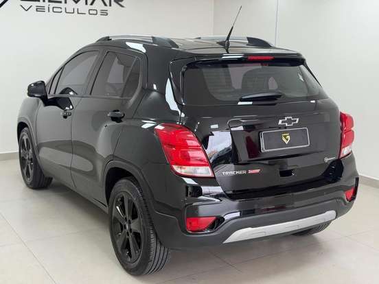 CHEVROLET-TRACKER-2018