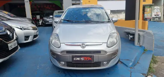 FIAT PUNTO 1.8 SPORTING 16V FLEX 4P AUTOMATIZADO FIAT PUNTO 1.8 SPORTING 16V FLEX 4P AUTOMATIZADO