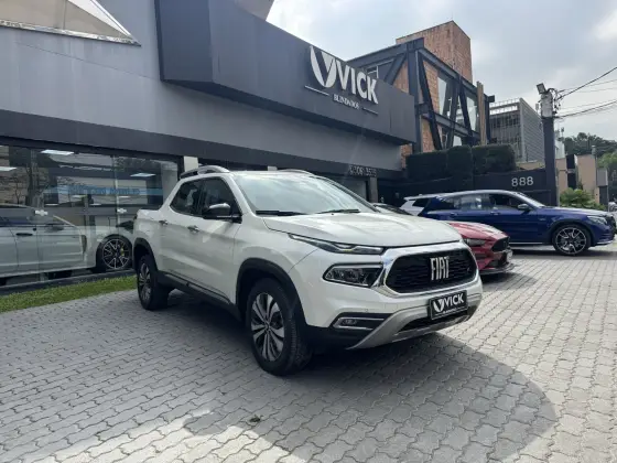 FIAT TORO 2.0 16V TURBO DIESEL VOLCANO 4WD AT9 FIAT TORO 2.0 16V TURBO DIESEL VOLCANO 4WD AT9