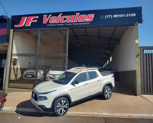 FIAT TORO 2.2 TURBO DIESEL VOLCANO 4WD AT9