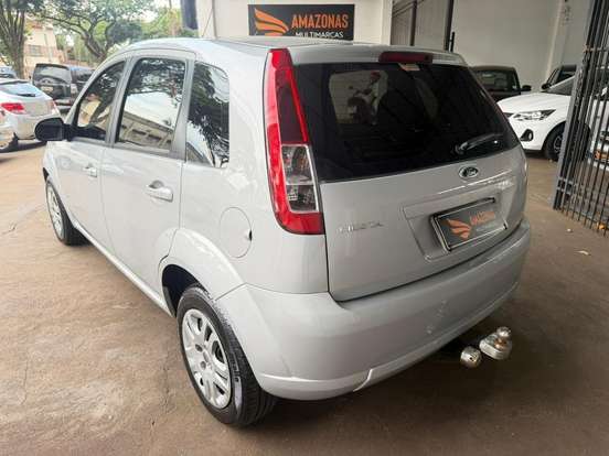 FORD-FIESTA-2014