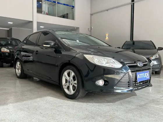 FORD FOCUS 2.0 S SEDAN 16V FLEX 4P POWERSHIFT FORD FOCUS 2.0 S SEDAN 16V FLEX 4P POWERSHIFT