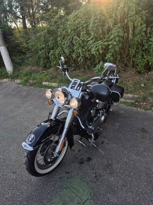 HARLEY-DAVIDSON SOFTAIL DELUXE 