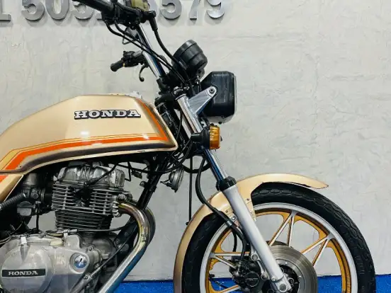 HONDA-CB 400 HONDA-CB 400-1983