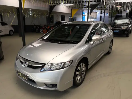 HONDA CIVIC 1.8 LXL 16V FLEX 4P AUTOMÁTICO HONDA CIVIC 1.8 LXL 16V FLEX 4P AUTOMÁTICO
