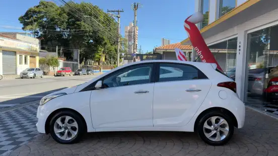 HYUNDAI-HB20-1.6 PREMIUM 16V FLEX 4P AUTOMÁTICO HYUNDAI-HB20-2018