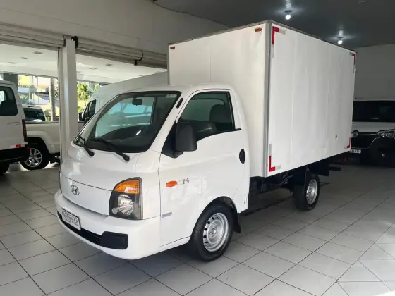HYUNDAI HR 2.5 LONGO SEM CAÇAMBA 4X2 16V 130CV TURBO INTERCOOLER DIESEL 2P MANUAL