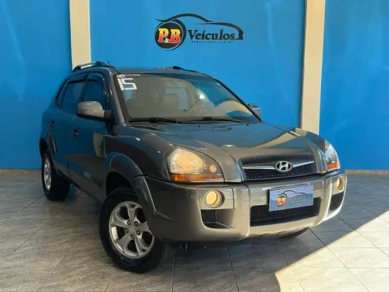 HYUNDAI TUCSON 2.0 MPFI GLS 16V 143CV 2WD FLEX 4P AUTOMÁTICO HYUNDAI TUCSON 2.0 MPFI GLS 16V 143CV 2WD FLEX 4P AUTOMÁTICO