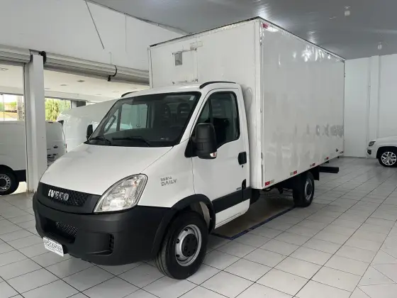 IVECO DAILY 35S14 CHASSI CABINE TURBO INTERCOOLER DIESEL 2P MANUAL IVECO DAILY 35S14 CHASSI CABINE TURBO INTERCOOLER DIESEL 2P MANUAL