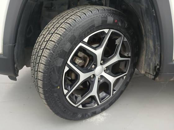 /en/city/cate-car-used-car/jeep-compass-2025-1-3-t270-turbo-flex-longitude-at6-48551717639424000/-11