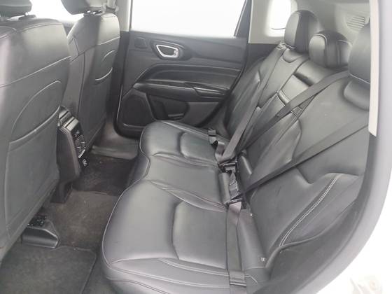 /en/city/cate-car-used-car/jeep-compass-2025-1-3-t270-turbo-flex-longitude-at6-48551717639424000/-17