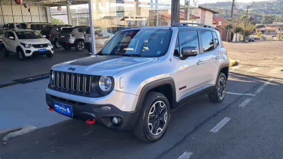 JEEP RENEGADE 2.0 16V TURBO DIESEL TRAILHAWK 4P 4X4 AUTOMÁTICO