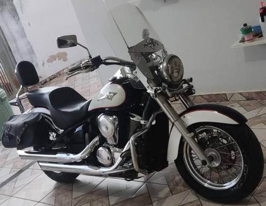 KAWASAKI VULCAN 900 CLASSIC LT 