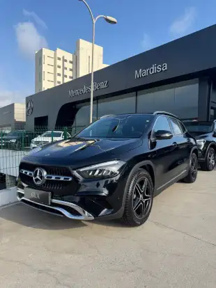 MERCEDES-BENZ-GLA 200-2025
