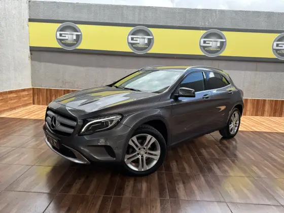 MERCEDES-BENZ GLA 200 1.6 CGI STYLE 16V TURBO FLEX 4P AUTOMÁTICO