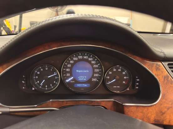MERCEDES-BENZ-CLS 500-2004