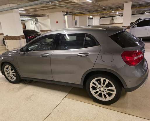 MERCEDES-BENZ-GLA 200-2015