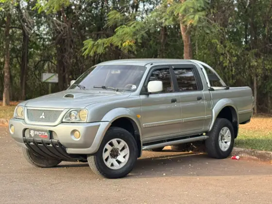 MITSUBISHI L200 2.5 SPORT HPE 4X4 CD 8V TURBO INTERCOOLER DIESEL 4P AUTOMÁTICO