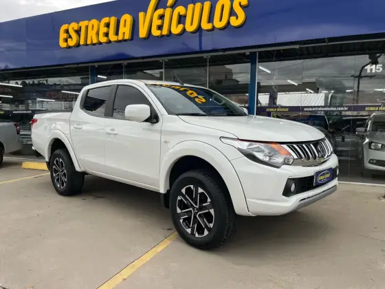 MITSUBISHI L200 TRITON 2.4 16V TURBO DIESEL SPORT GLS CD 4P 4X4 AUTOMÁTICO