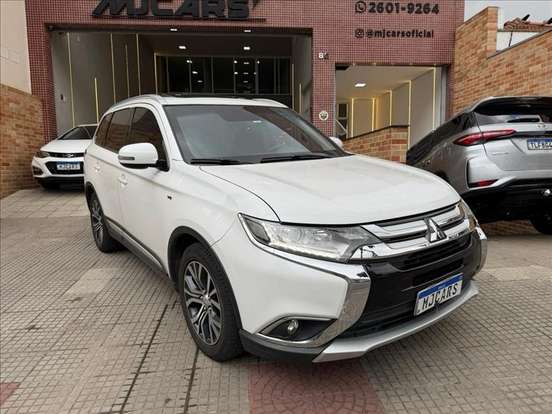 MITSUBISHI-OUTLANDER-2016