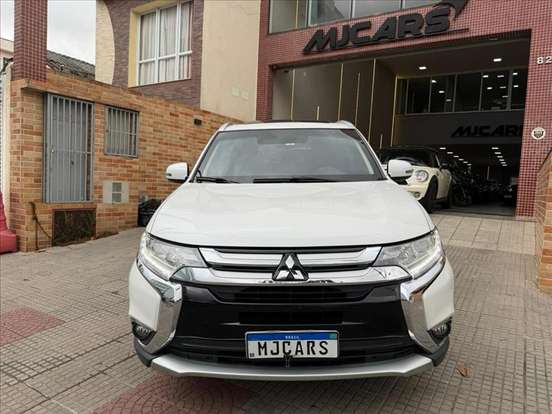 MITSUBISHI-OUTLANDER-3.0 GT 4X4 V6 24V GASOLINA 4P AUTOMÁTICO MITSUBISHI-OUTLANDER-2016