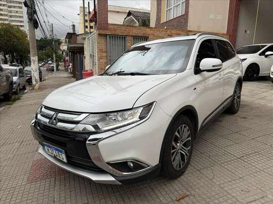 MITSUBISHI-OUTLANDER-2016