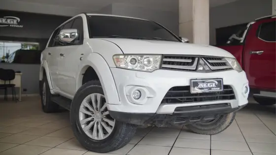 MITSUBISHI PAJERO 3.5 HPE 4X4 7 LUGARES V6 24V FLEX 4P AUTOMÁTICO