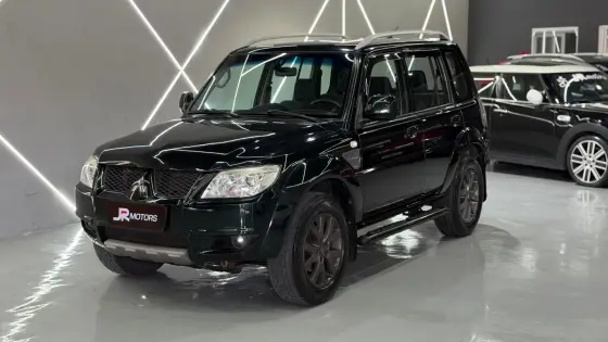 MITSUBISHI PAJERO TR4 2.0 4X2 16V 140CV FLEX 4P AUTOMÁTICO MITSUBISHI PAJERO TR4 2.0 4X2 16V 140CV FLEX 4P AUTOMÁTICO