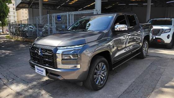 MITSUBISHI TRITON 2.4 BITURBO DIESEL CD HPE 4X4 AUTOMÁTICO