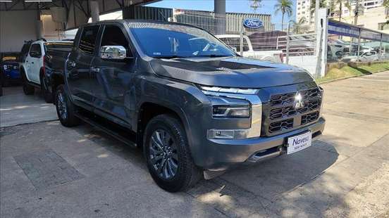 MITSUBISHI-TRITON-2.4 BITURBO DIESEL CD HPE 4X4 AUTOMÁTICO MITSUBISHI-TRITON-2025