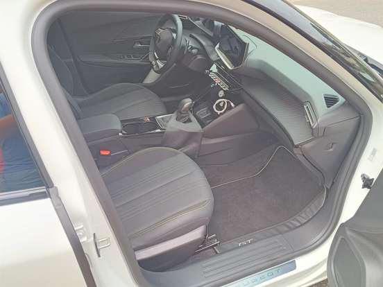 PEUGEOT-2008-1.0 TURBO 200 HYBRID GT CVT PEUGEOT-2008-2025