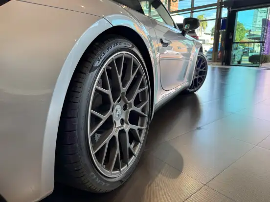 PORSCHE-911-2020