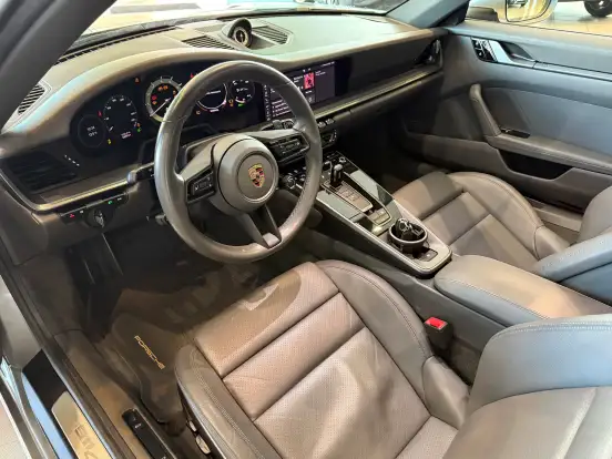 PORSCHE-911-2020