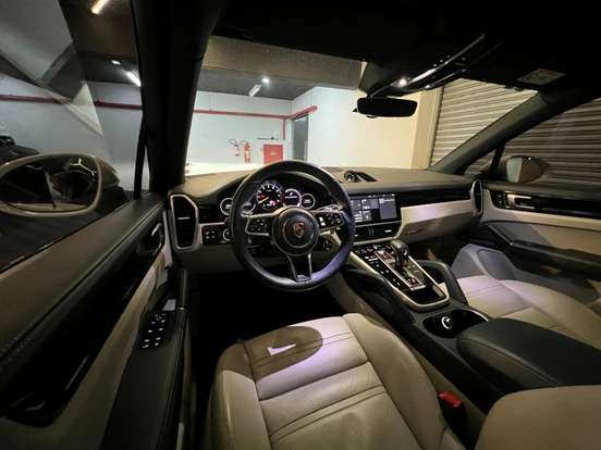 PORSCHE-CAYENNE-2020