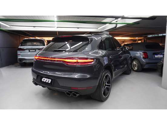 PORSCHE-MACAN-2021