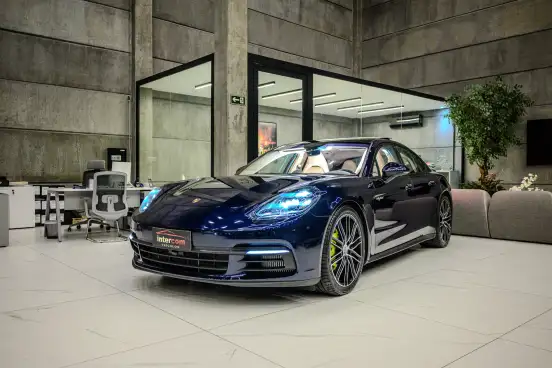 PORSCHE-PANAMERA-2019