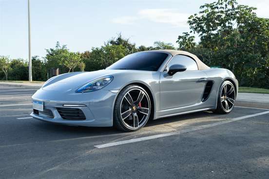 PORSCHE-718-2023