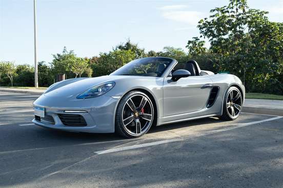 PORSCHE-718-2023